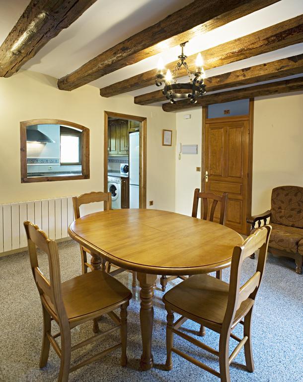Apartamentos Casa Buisan Broto Pokoj fotografie