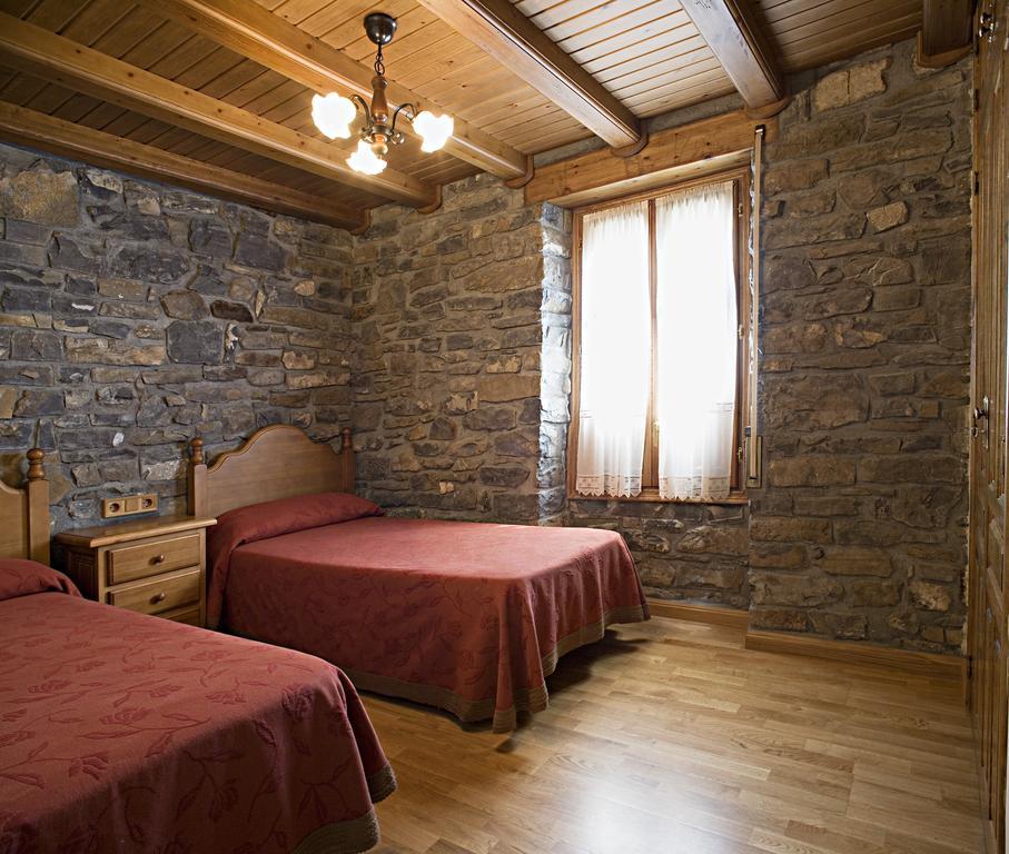 Apartamentos Casa Buisan Broto Pokoj fotografie