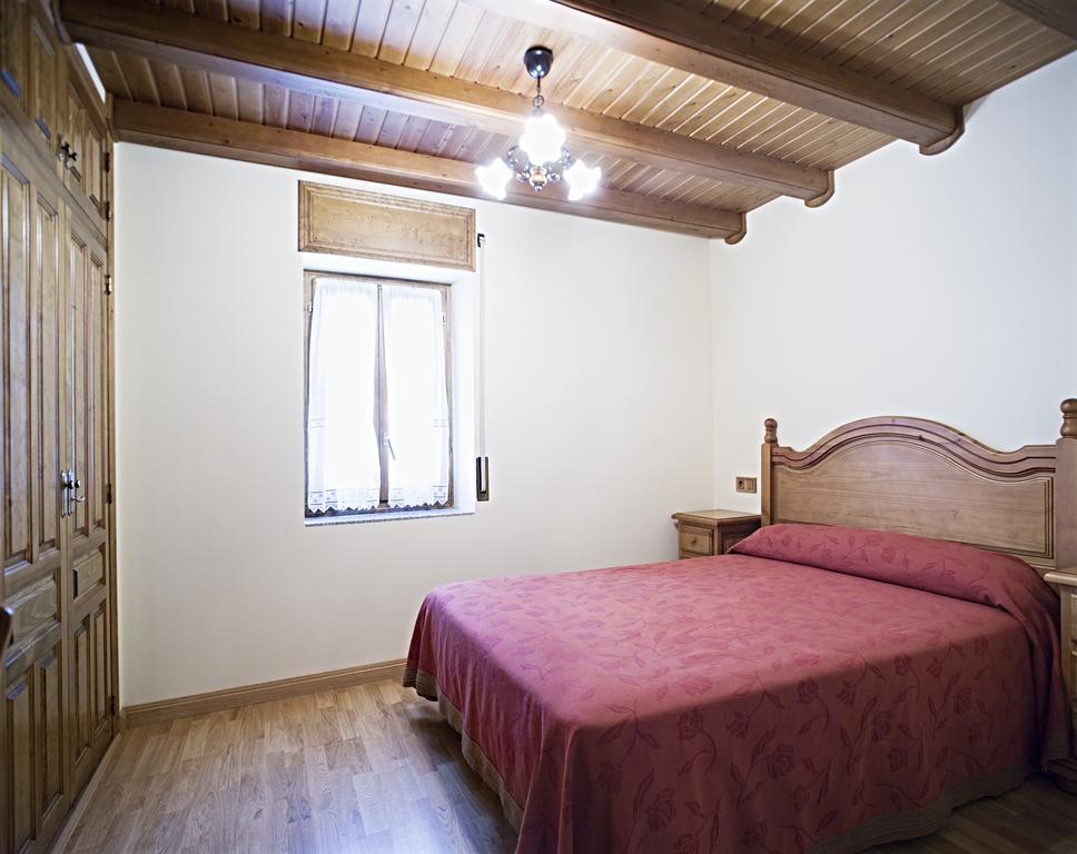 Apartamentos Casa Buisan Broto Pokoj fotografie